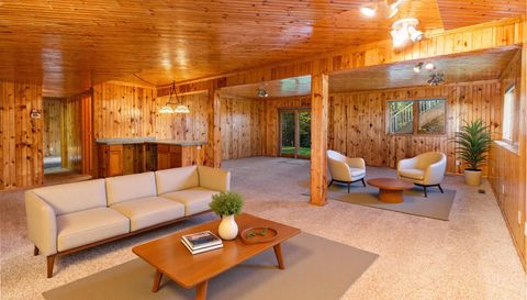 912 Aurora Circle