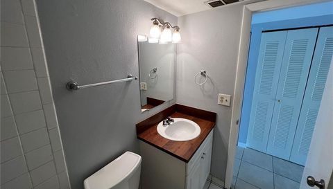 3206 W AZEELE STREET