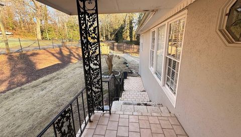 2940 Benjamin E Mays Dr SW