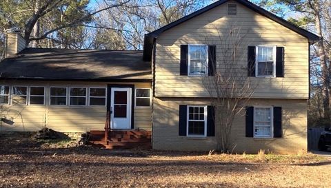 2653 Laurel Woods Ln SE