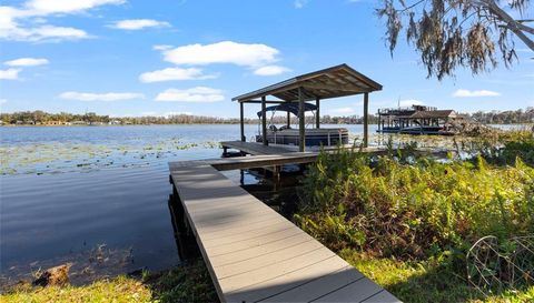 1006 Lake Cooper