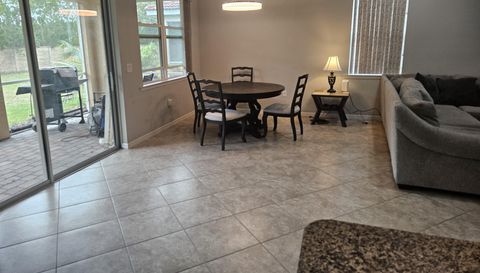 3264 Royal Gardens Ave