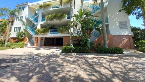 360 GULF OF MEXICO DRIVE