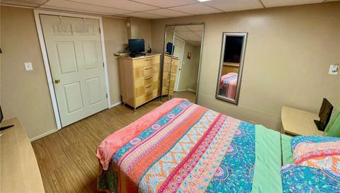 24 Meadowridge E