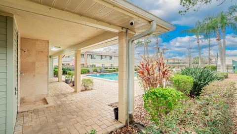 202 Red Maple Pl