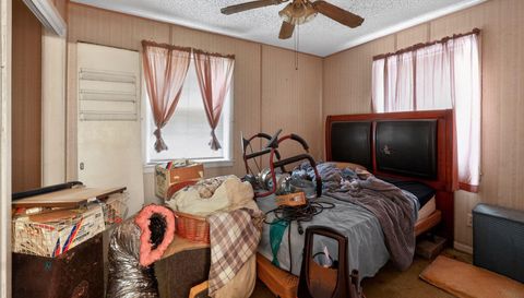 1508 W River Shore Way