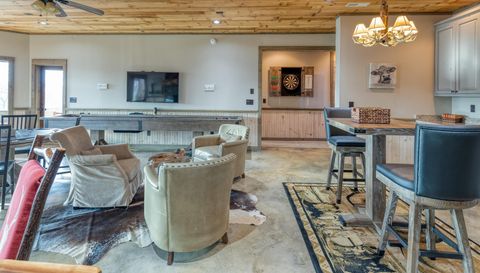 272 Heights Overlook