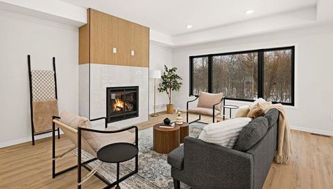 4929 Wild Rose Trail