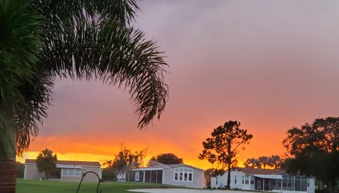 3925 Manatee Club Dr