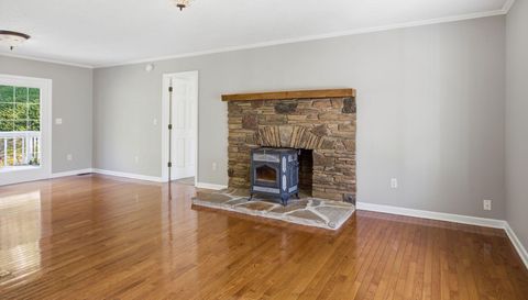29 Small Mountain Dr