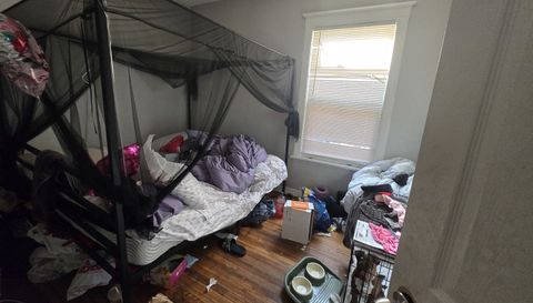 6738 S Prairie Avenue