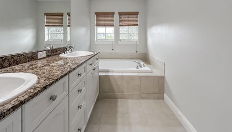 254 Valencia Cir