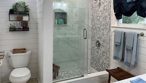 243 S CENTRAL AVENUE