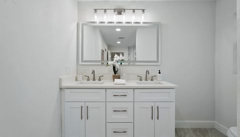 5012 S Deepwater Point