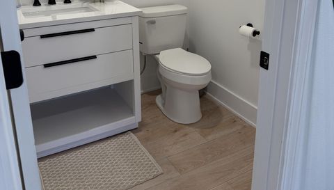 324 Leah Miller Dr NW