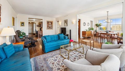 5555 N Sheridan Road