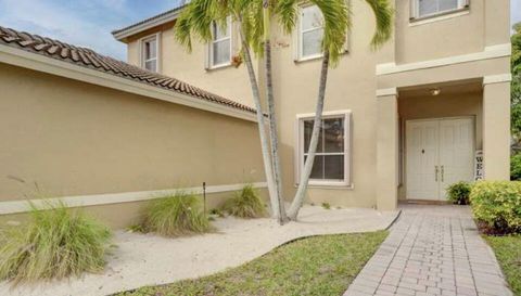 5012 Victoria Cir