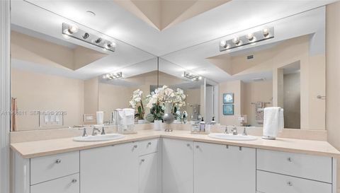 19900 W Country Club Dr