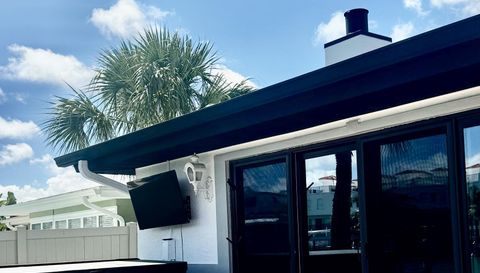 166 Bayside Dr