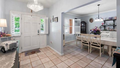 27 WINDING CREEK WAY
