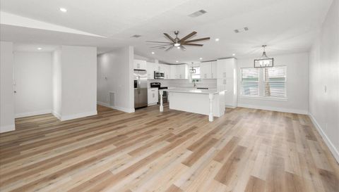 1119 Periwinkle Way Unit 355