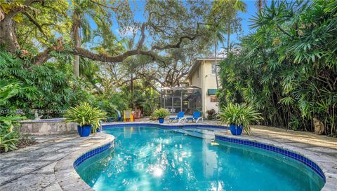 2496 - 2490 Abaco Avenue