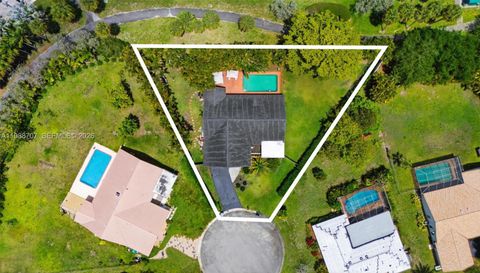 395 89th Ln