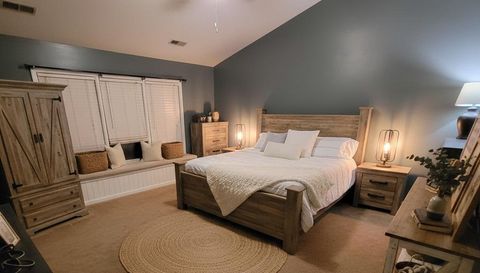 14 Country Woods Ct