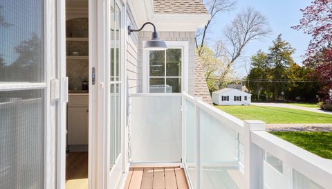 26 Bassett Ln