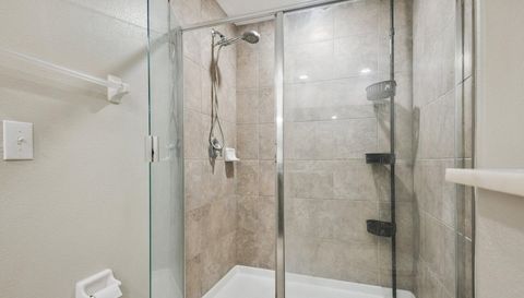 9754 Pembrooke Pines Dr