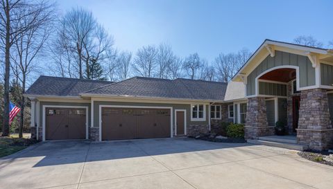 4209 N Oak Pointe Ct NE