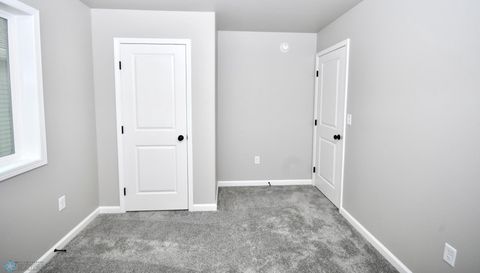 2387 Eagle Valley Drive S