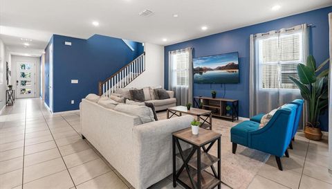 2009 TROPICAL PALMS CIRCLE