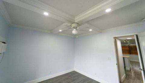 309 Windsor N