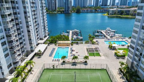 18011 Biscayne Blvd