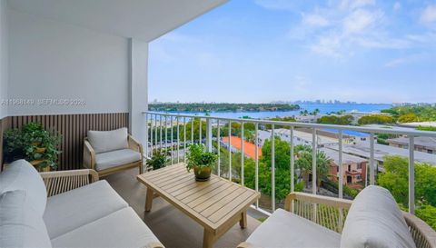 6900 Bay Dr