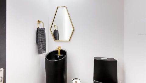 1 SAN GERONIMO STREET