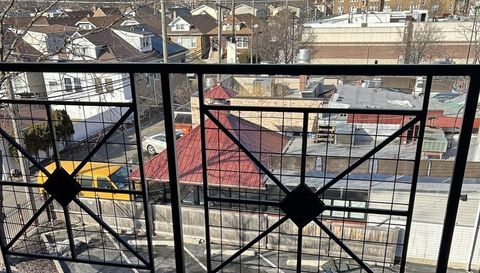 3234 N CENTRAL Avenue