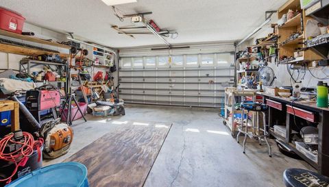 566 Montana Ave