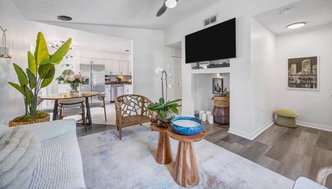 5811 Mabel St