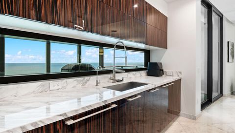 18555 Collins Ave Apt 2405