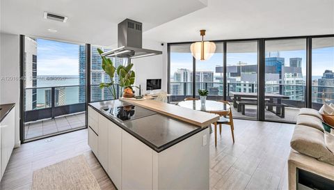 1000 Brickell Plz
