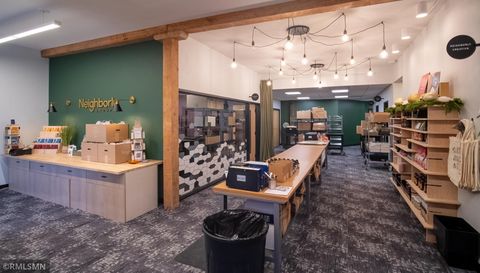 223 Broadway Avenue N