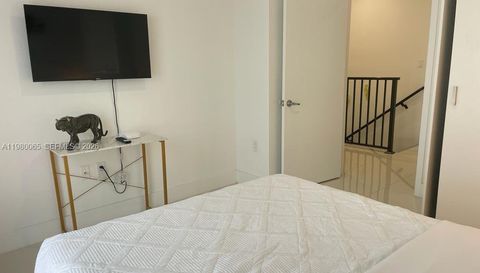 302 11th Ct