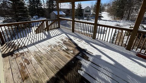 5450 Golfcrest Ct SW