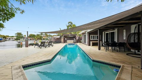 2100 NE 24th St