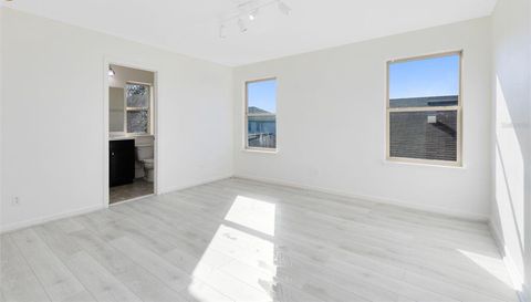 1319 YORKSHIRE COURT