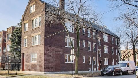 3358 N Monticello Avenue