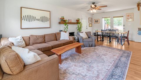 12328 Sandringham Pl