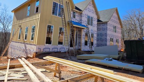 7048 Nichols Cove Dr